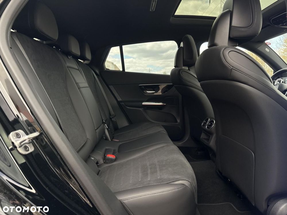 Mercedes-Benz GLC - 22