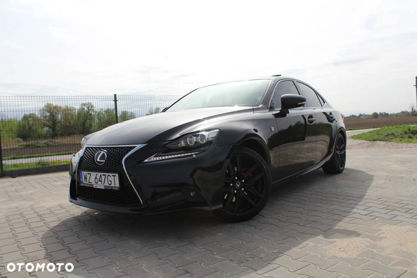 Lexus IS 300h F SPORT