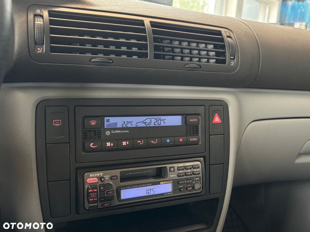Volkswagen Passat - 18