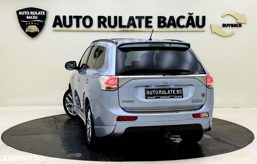 Mitsubishi Outlander - 7