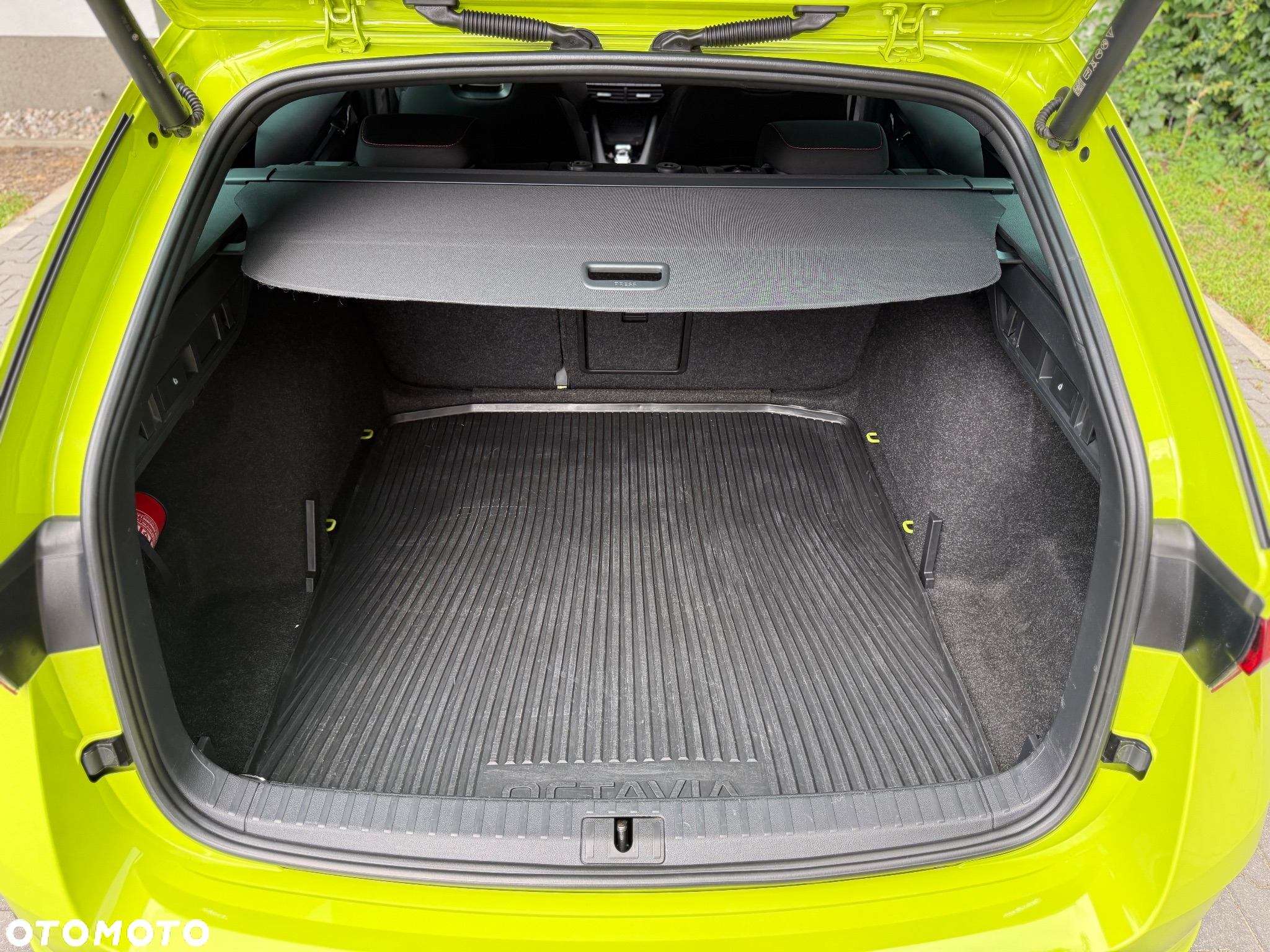 Skoda Octavia 2.0 TSI RS Challenge 245 DSG - 12
