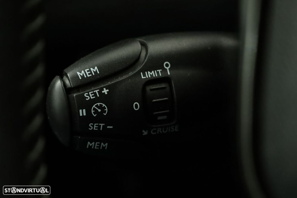 Peugeot 208 1.2 PureTech Active Pack - 18