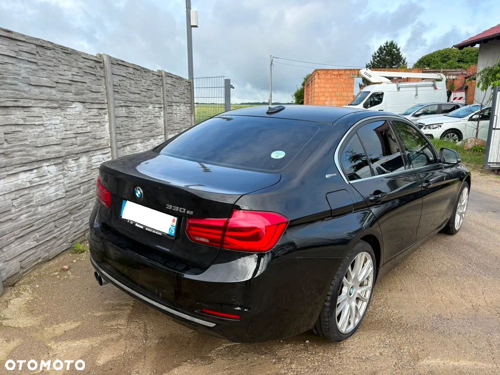 BMW Seria 3 330e iPerformance Sport Line - 4