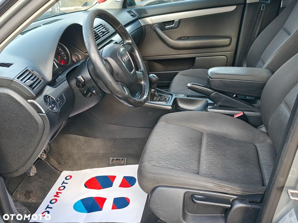 Audi A4 Limousine - 10