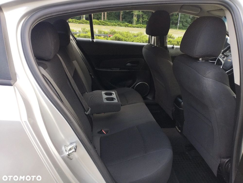 Chevrolet Cruze 1.8 LT+ - 8