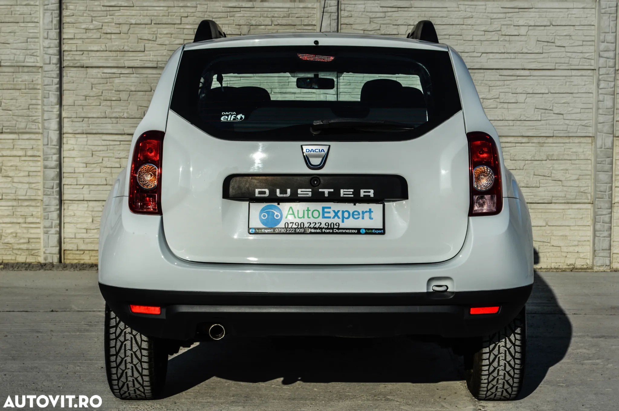 Dacia Duster 1.6 4x2 Laureate - 14
