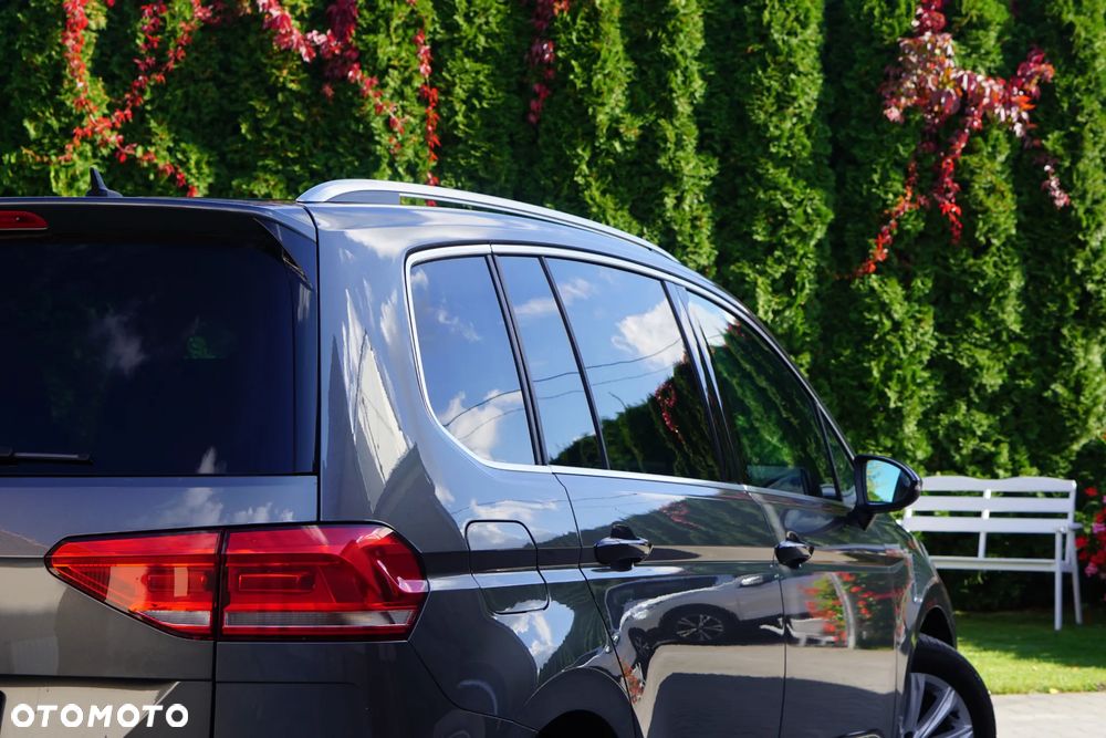 Volkswagen Touran - 34