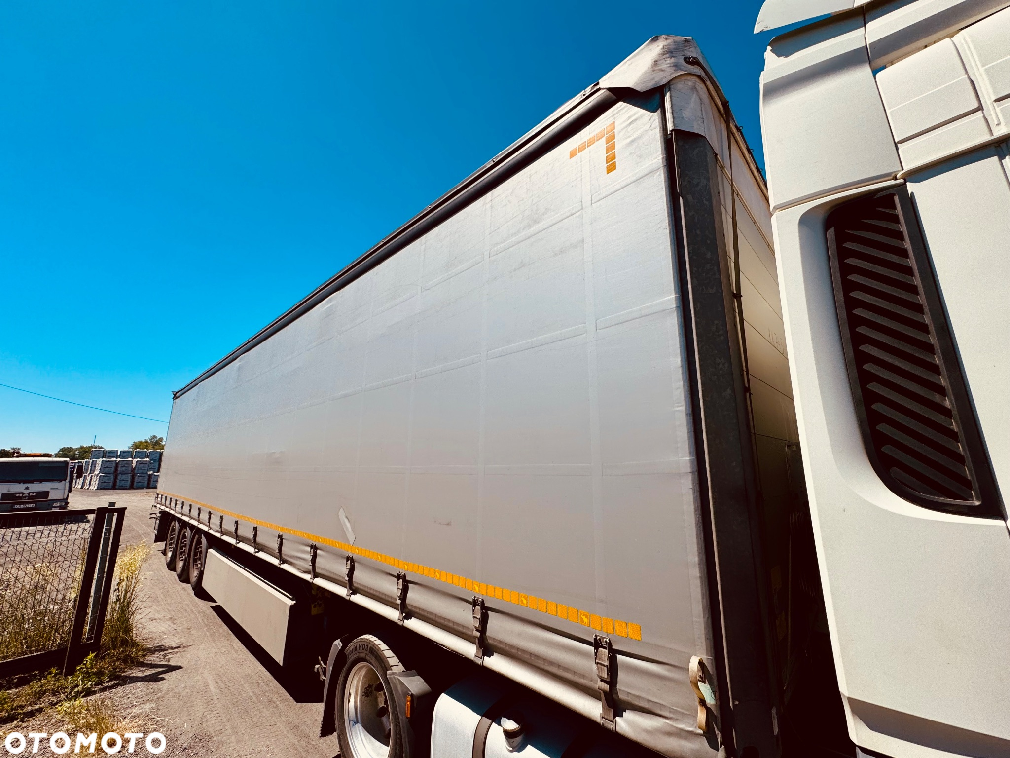 Schmitz Cargobull SCB - 4