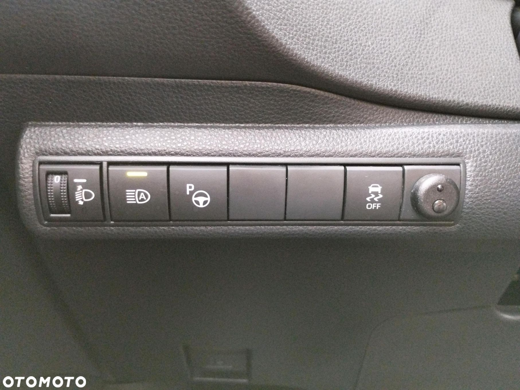Toyota Corolla - 19