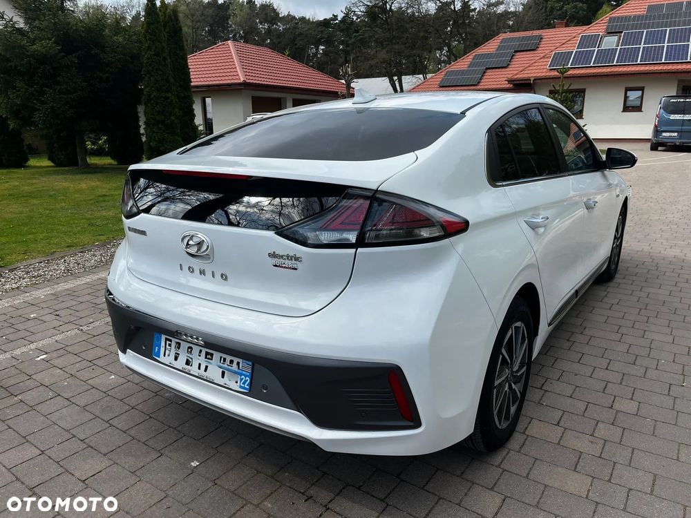 Hyundai IONIQ - 5