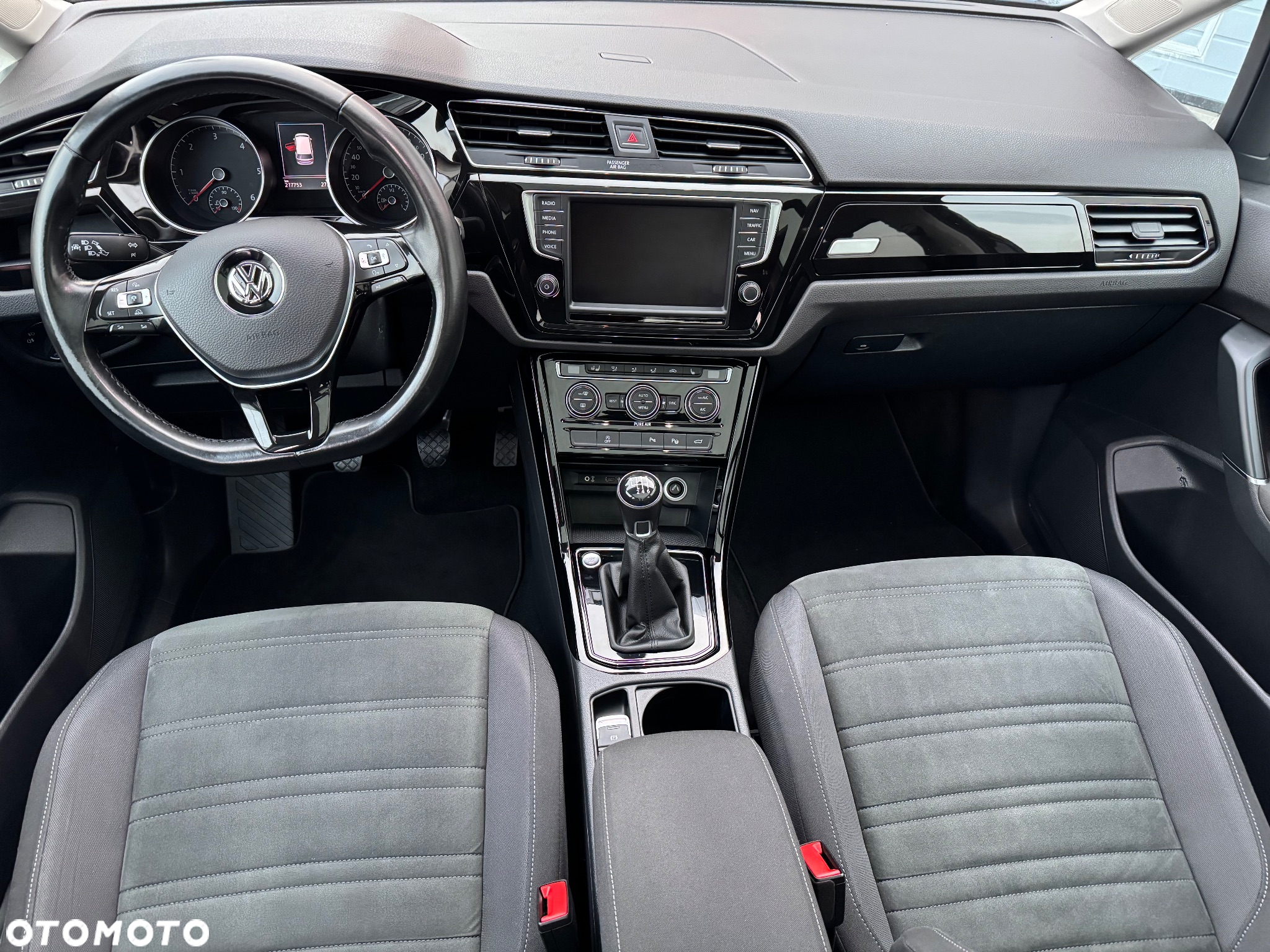 Volkswagen Touran 2.0 TDI BMT Highline - 7