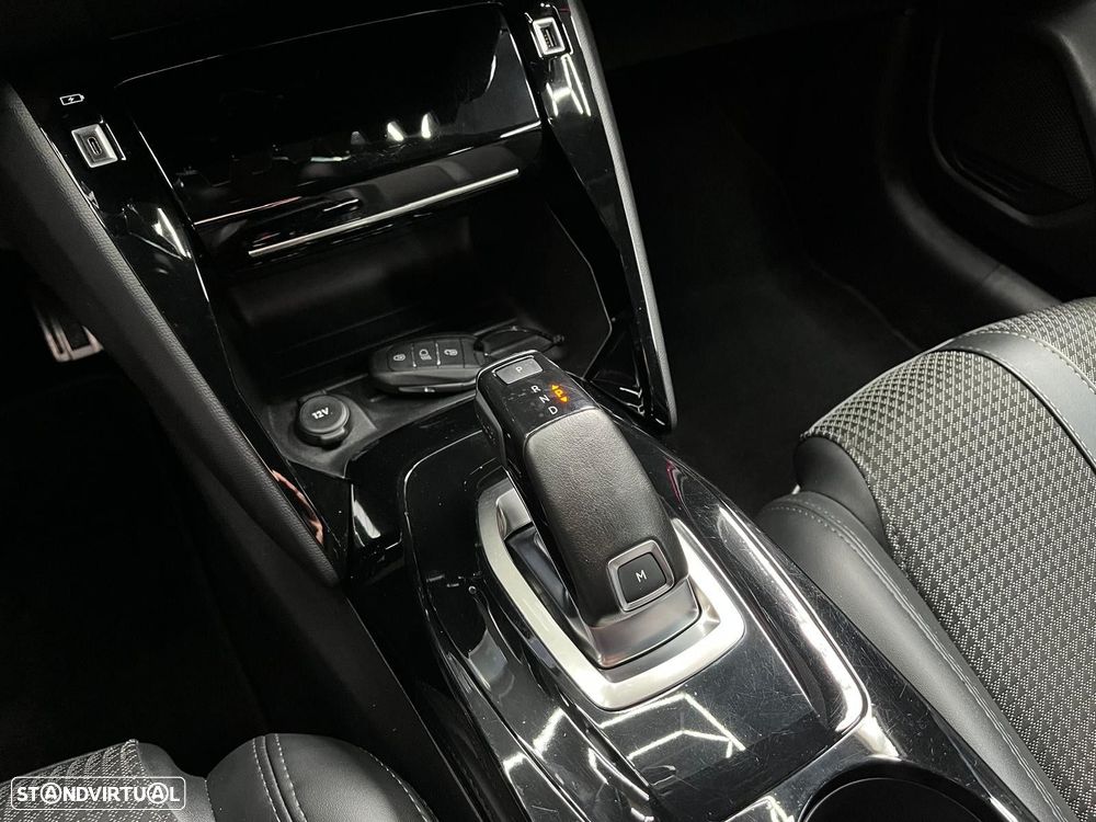 Peugeot 208 PureTech 130 EAT8 GT Pack - 18