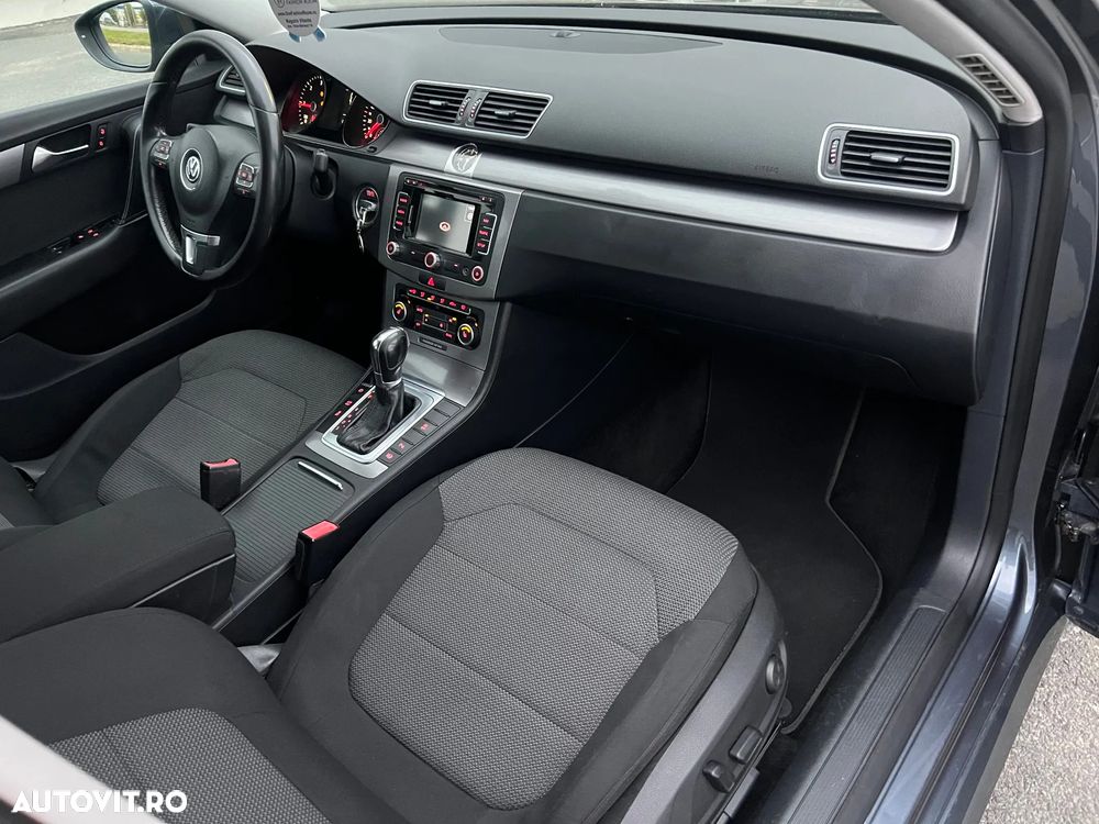 Volkswagen Passat Variant 2.0 TDI Blue TDI DSG Highline - 32