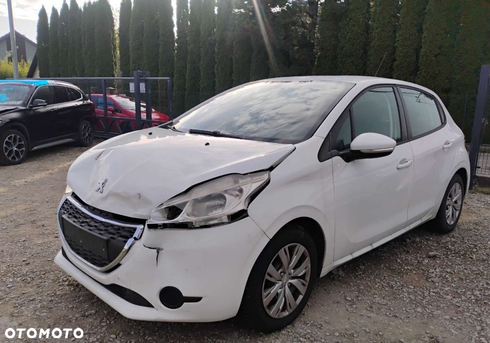 Peugeot 208 - 19