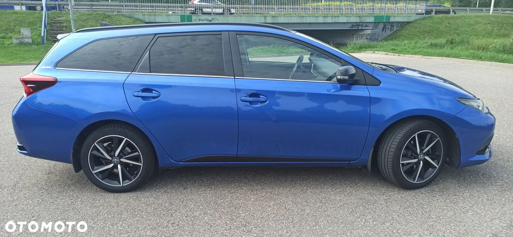 Toyota Auris 1.6 Selection - 6