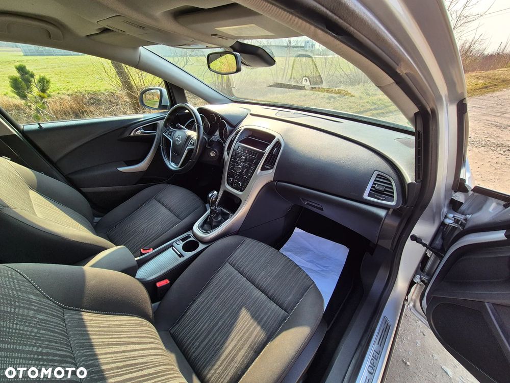 Opel Astra 1.6 Design Edition - 26