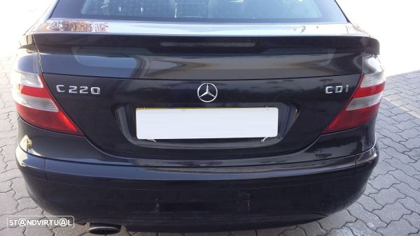 Farolim Stop Tampa Mala Centro Mercedes-Benz C-Class Coupe Sport (Cl20 - 3
