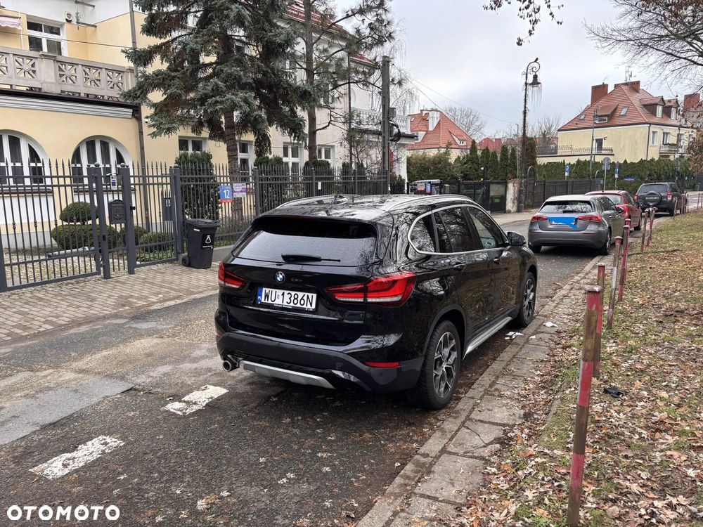 BMW X1 sDrive18i xLine - 8