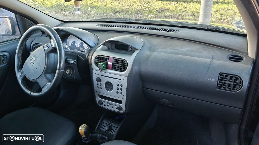 Opel Corsa 1.4 Twinport Cosmo - 2