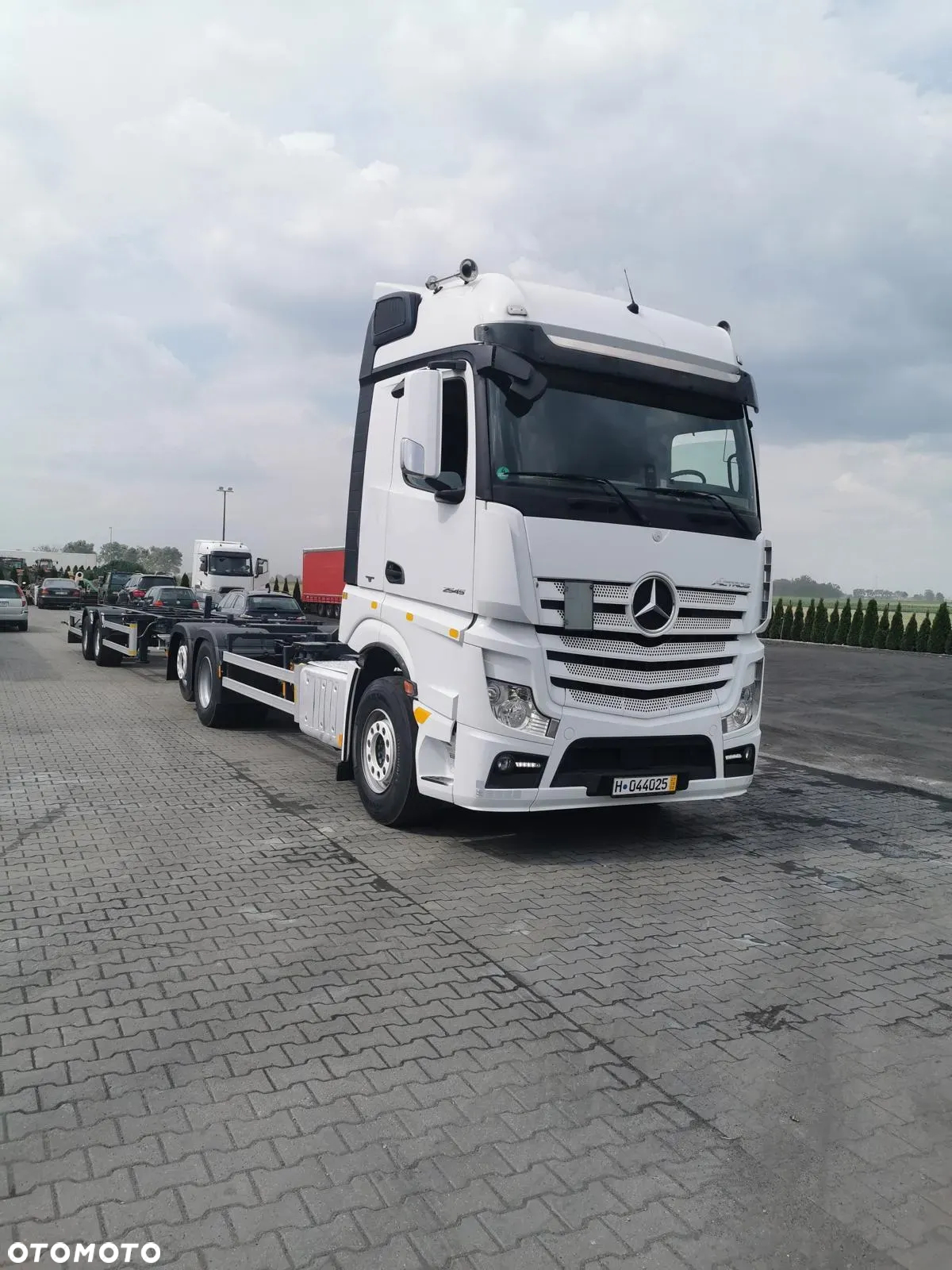 Mercedes-Benz ACTROS - 17