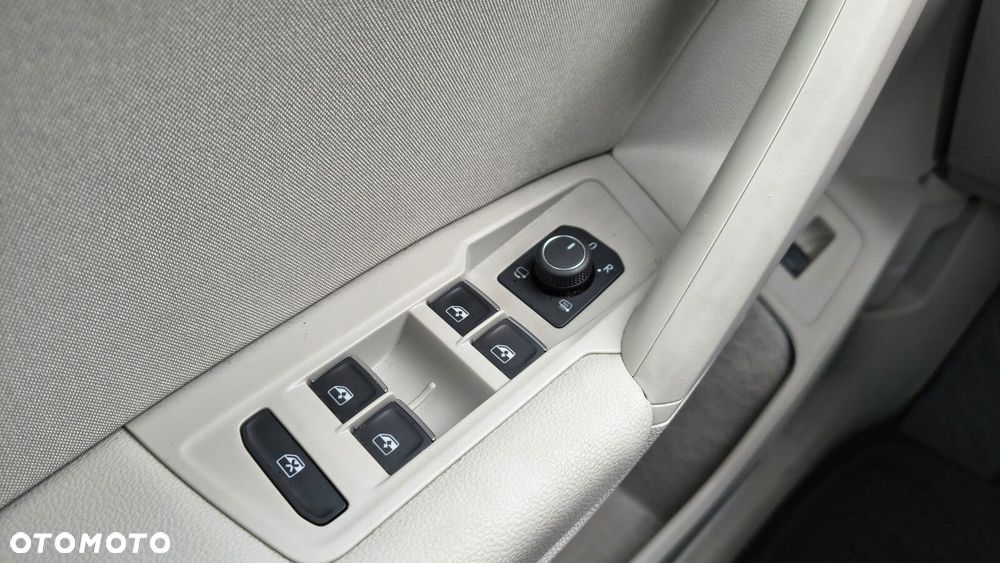 Volkswagen Tiguan 2.0 TDI SCR 4Mot Elegance DSG - 35