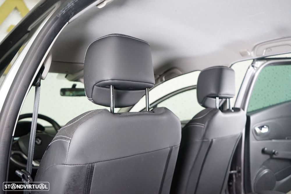 Renault Clio Sport Tourer 1.5 dCi Dynamique S - 36