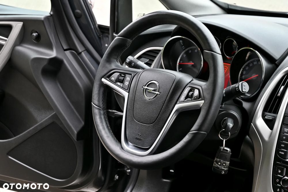 Opel Astra 1.4 T Cosmo S&S - 28