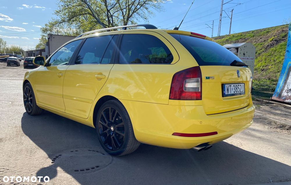 Skoda Octavia 2.0 TDI CR DPF DSG RS - 4