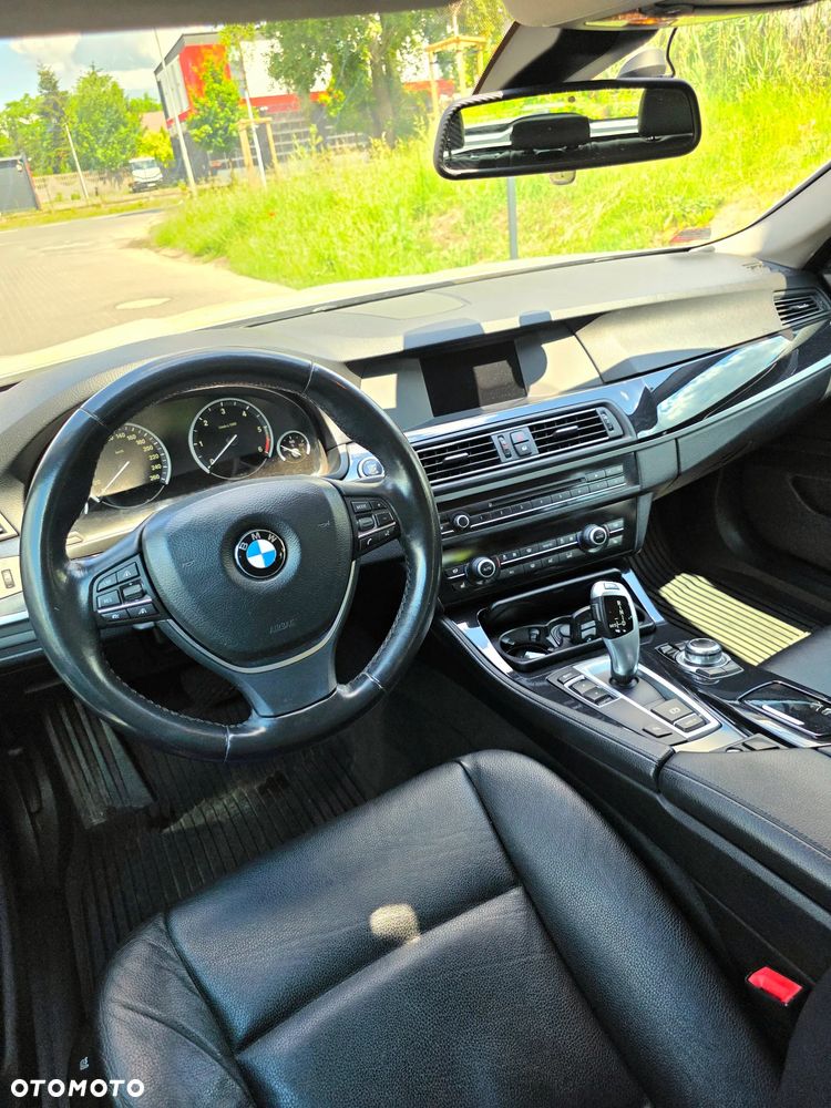 BMW Seria 5 520d Luxury Line - 6