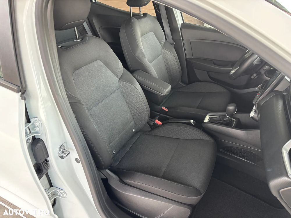 Renault Clio E-TECH 140 BUSINESS EDITION - 22