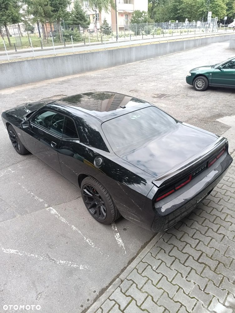 Dodge Challenger - 13