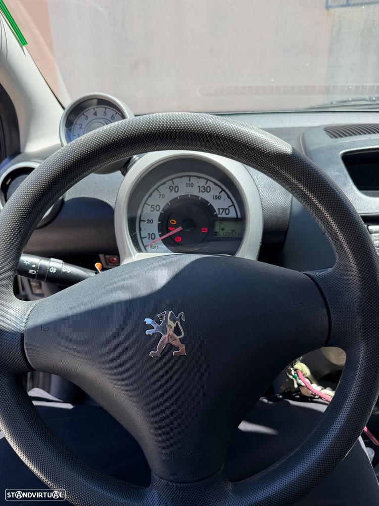 Peugeot 107 1.0 Trendy - 13