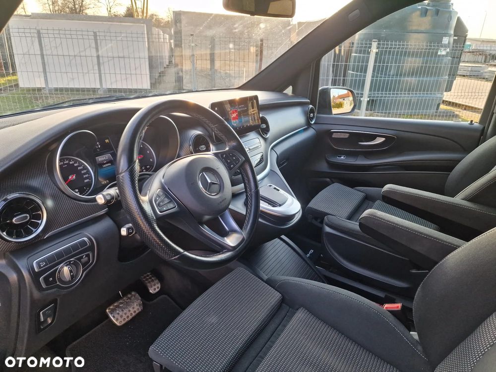 Mercedes-Benz Klasa V 300 d 4-Matic 9G-Tronic - 10
