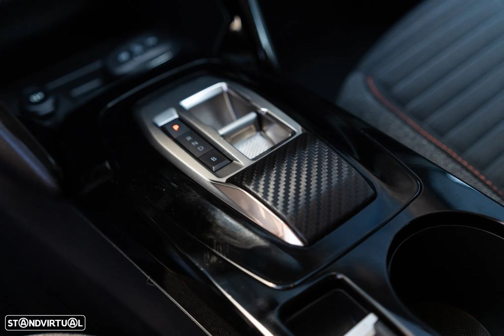 Peugeot e-208 - 13