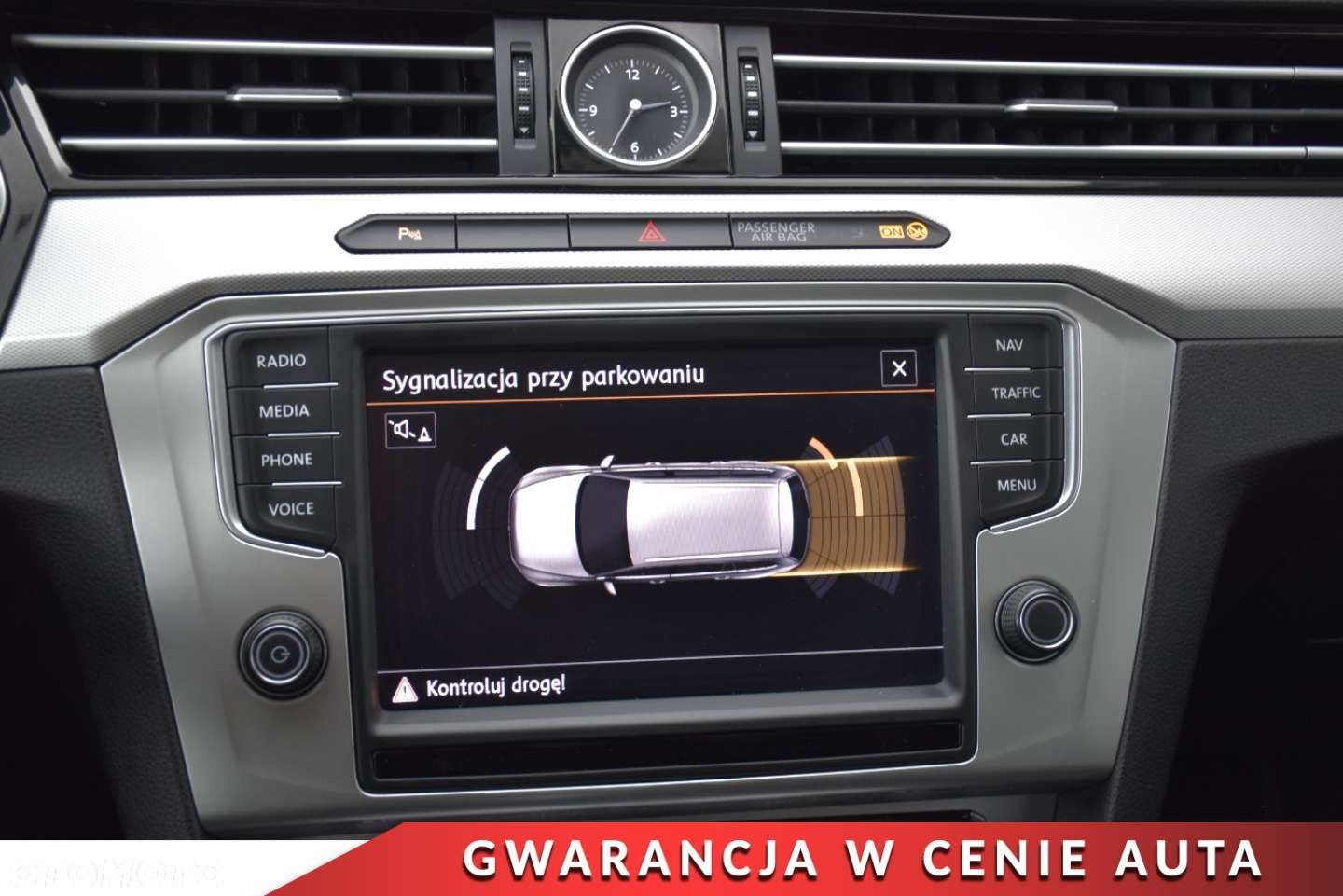 Volkswagen Passat 2.0 TDI SCR Comfortline - 23