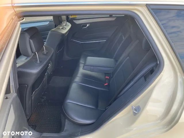 Mercedes-Benz Klasa E 200 T CDI 7G-TRONIC - 9