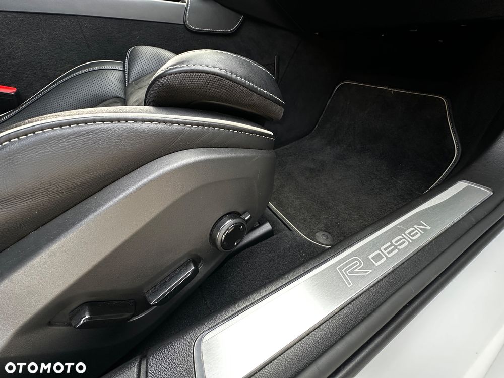 Volvo S90 D4 R-Design - 23