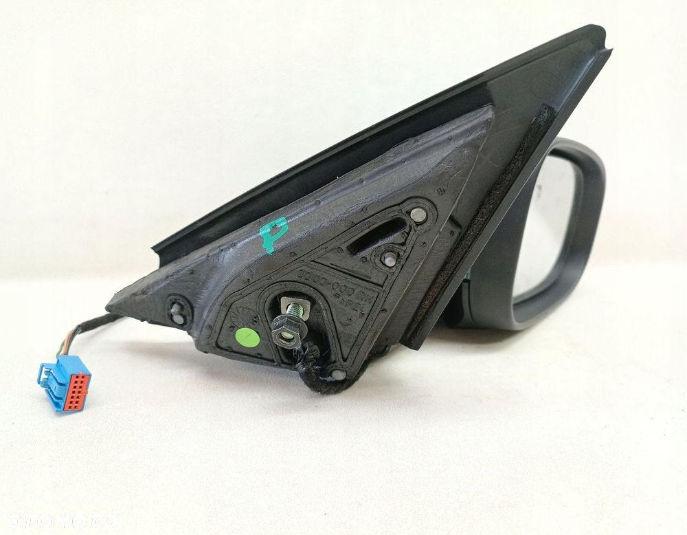 LUSTERKO PRAWE VOLVO V50 6 PIN EU - 5
