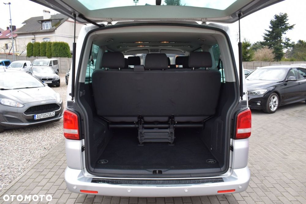 Volkswagen Caravelle - 10