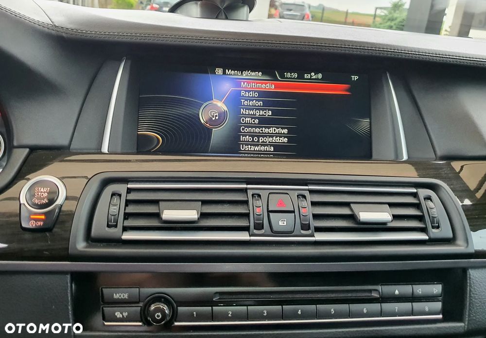 BMW Seria 5 M550d xDrive - 18