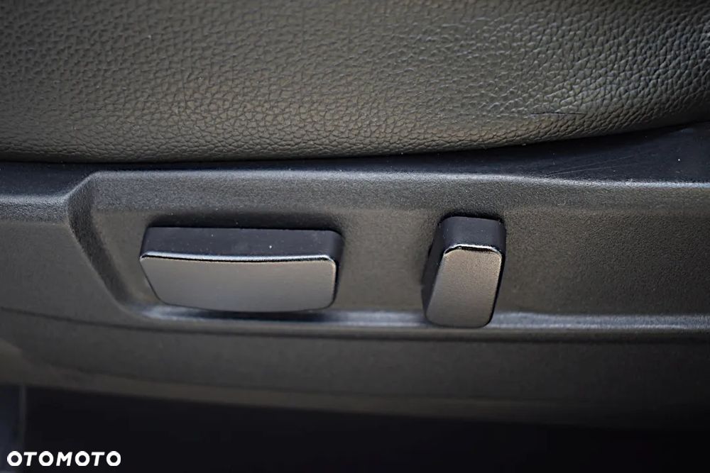 Mitsubishi Outlander 2.0 4WD Plug-In Hybrid Top - 31