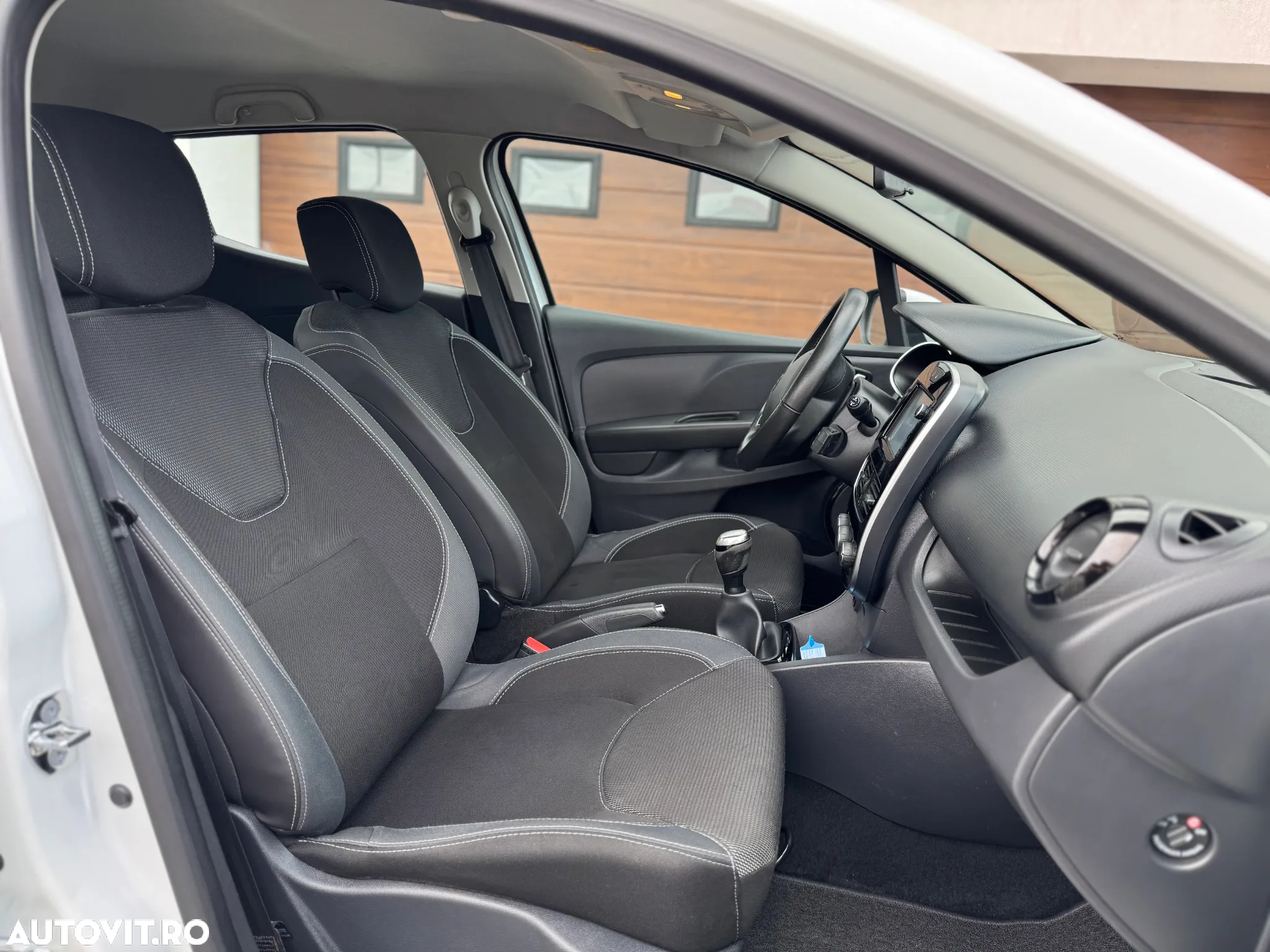 Renault Clio - 6