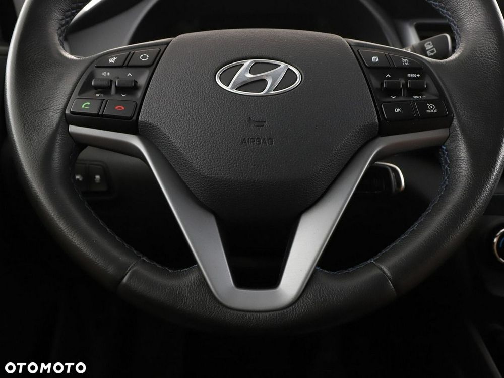 Hyundai Tucson 2.0 CRDi 4WD Automatik Advantage - 22