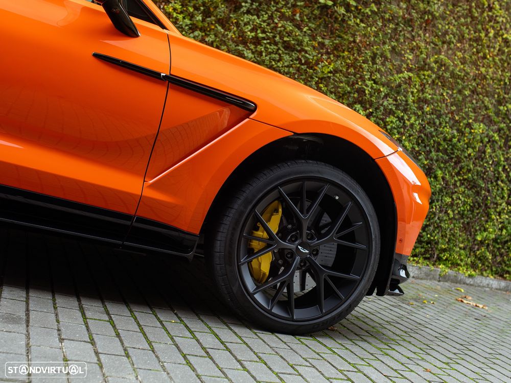 Aston Martin DBX 707 - 16