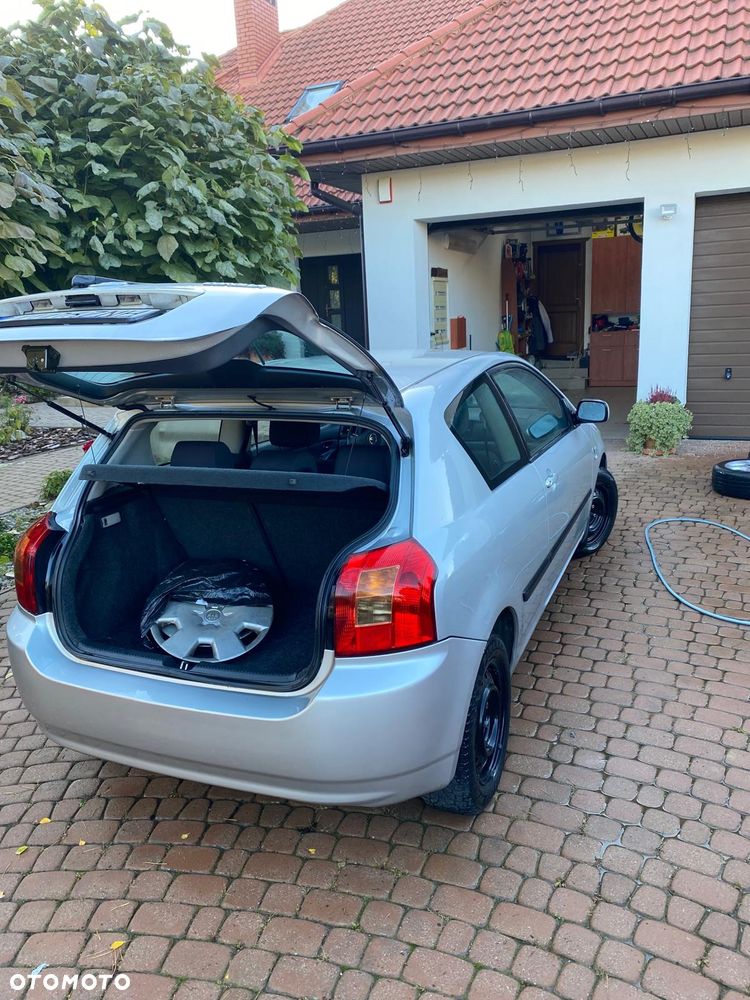 Toyota Corolla 1.6 VVT-i Dynamic - 3