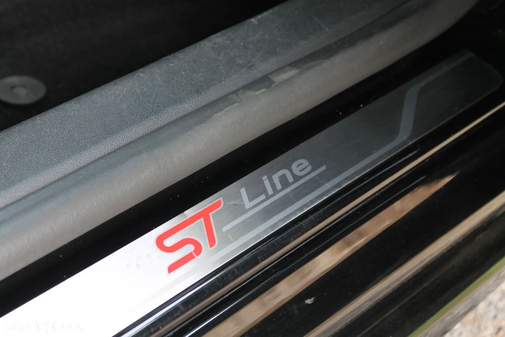 Ford Focus 1.5 EcoBlue Start-Stopp-System ST-LINE - 30