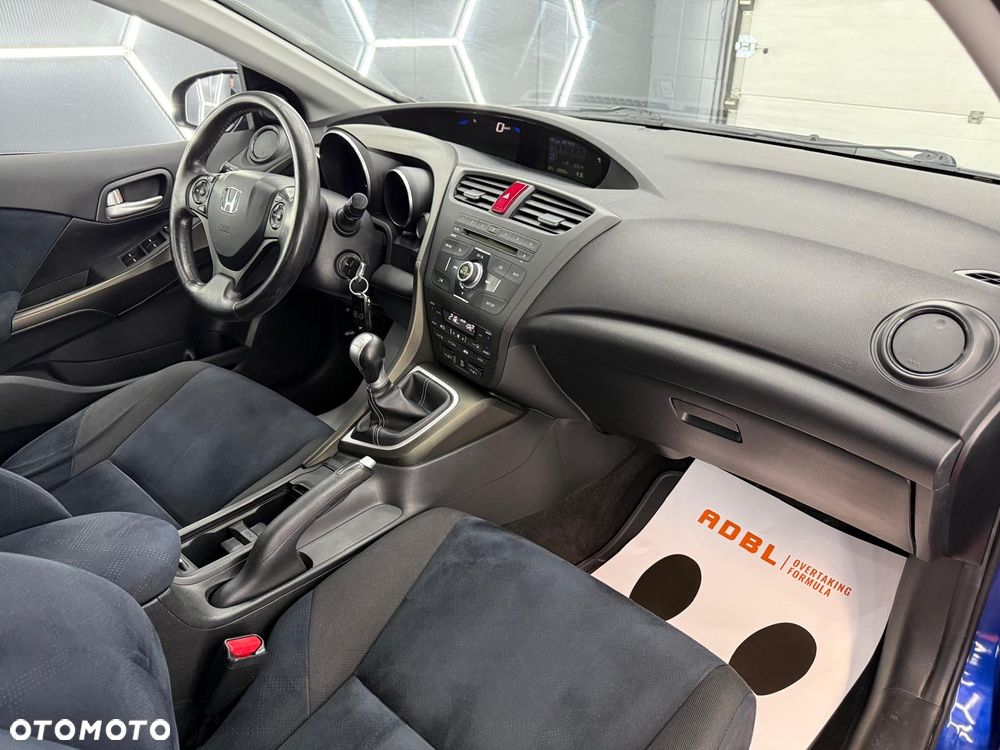 Honda Civic 1.8 i-VTEC Sport - 29
