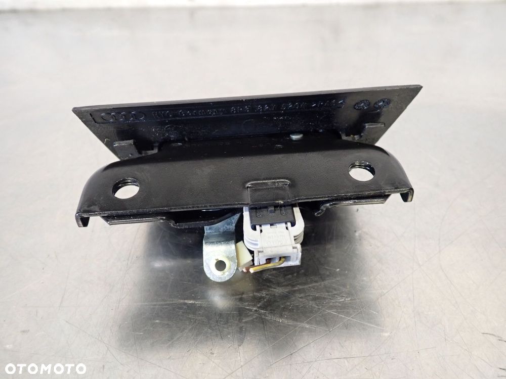 ZAMEK KLAPY BAGAŻNIKA AUDI A3 8P 8P3827520A - 3