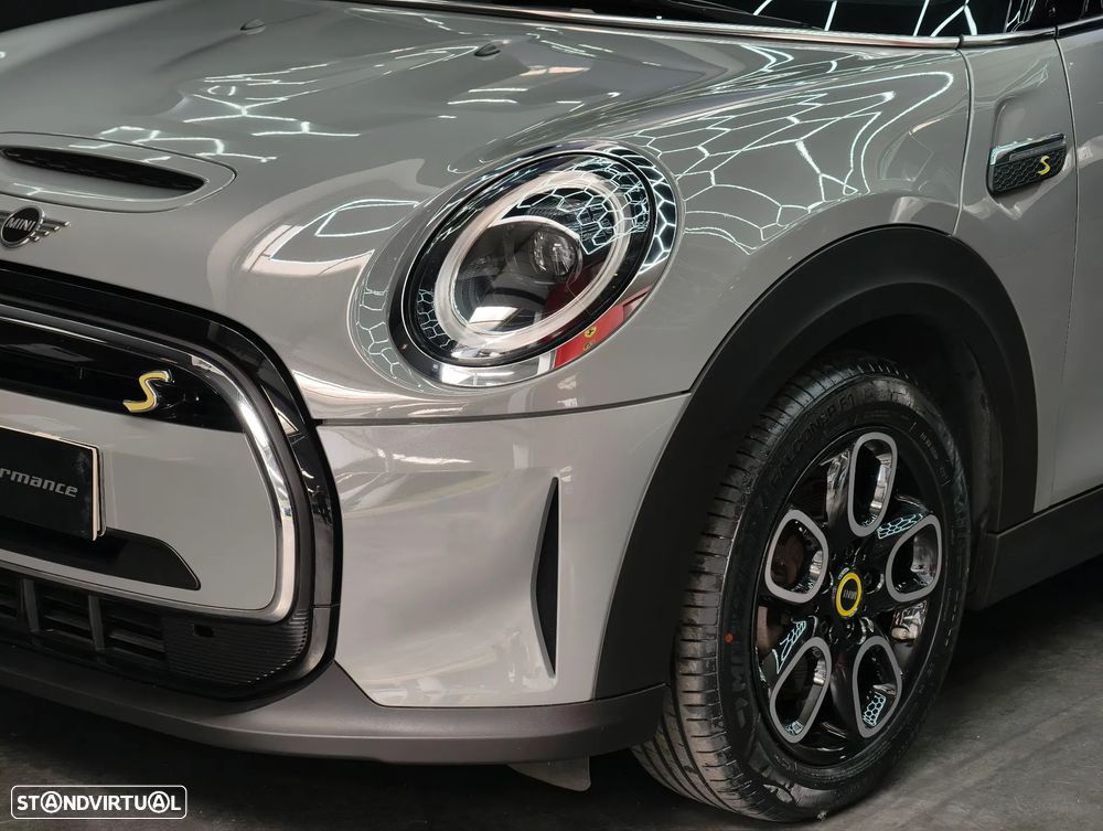 MINI 3 Portas Cooper SE - 21