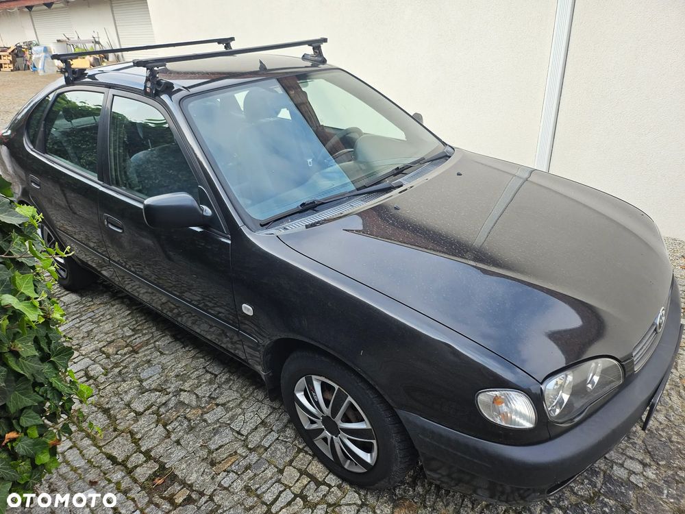 Toyota Corolla - 4